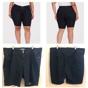 Torrid Size 28 Bermuda Shorts